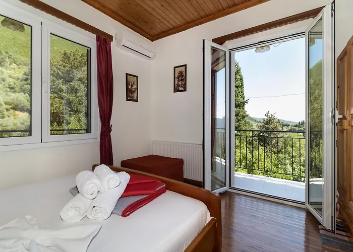 La Olga Lefkada * Sívros