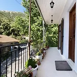 La Olga Lefkada