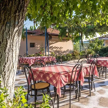 La Olga Lefkada Sivros