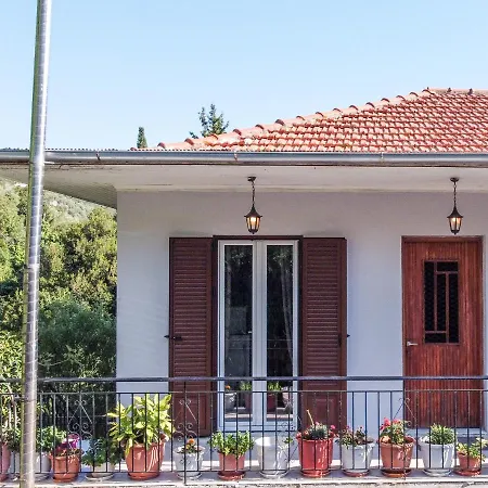 La Olga Lefkada *