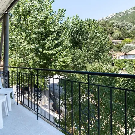 La Olga Lefkada *
